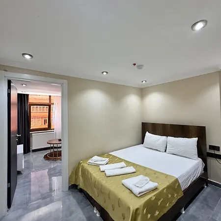 Halic Hotel *